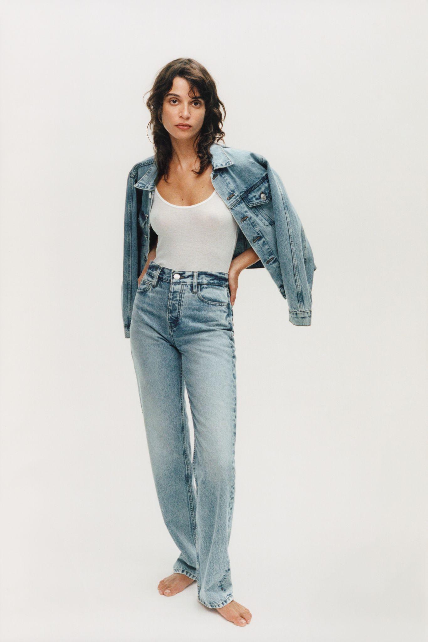 DALA Denim Jeans Standing